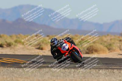 media/Oct-29-2022-CVMA (Sat) [[14c0aa3b66]]/Race 8 Supersport Middleweight/Folder 2/